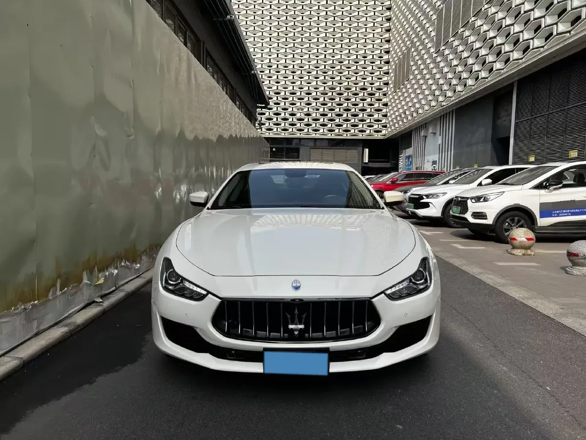 2018 Maserati Ghibli 3.0T 350HP V6 8AT,autocango,china used car exporter,china ev exporter,chinese used car exporter,chinese used ev exporter