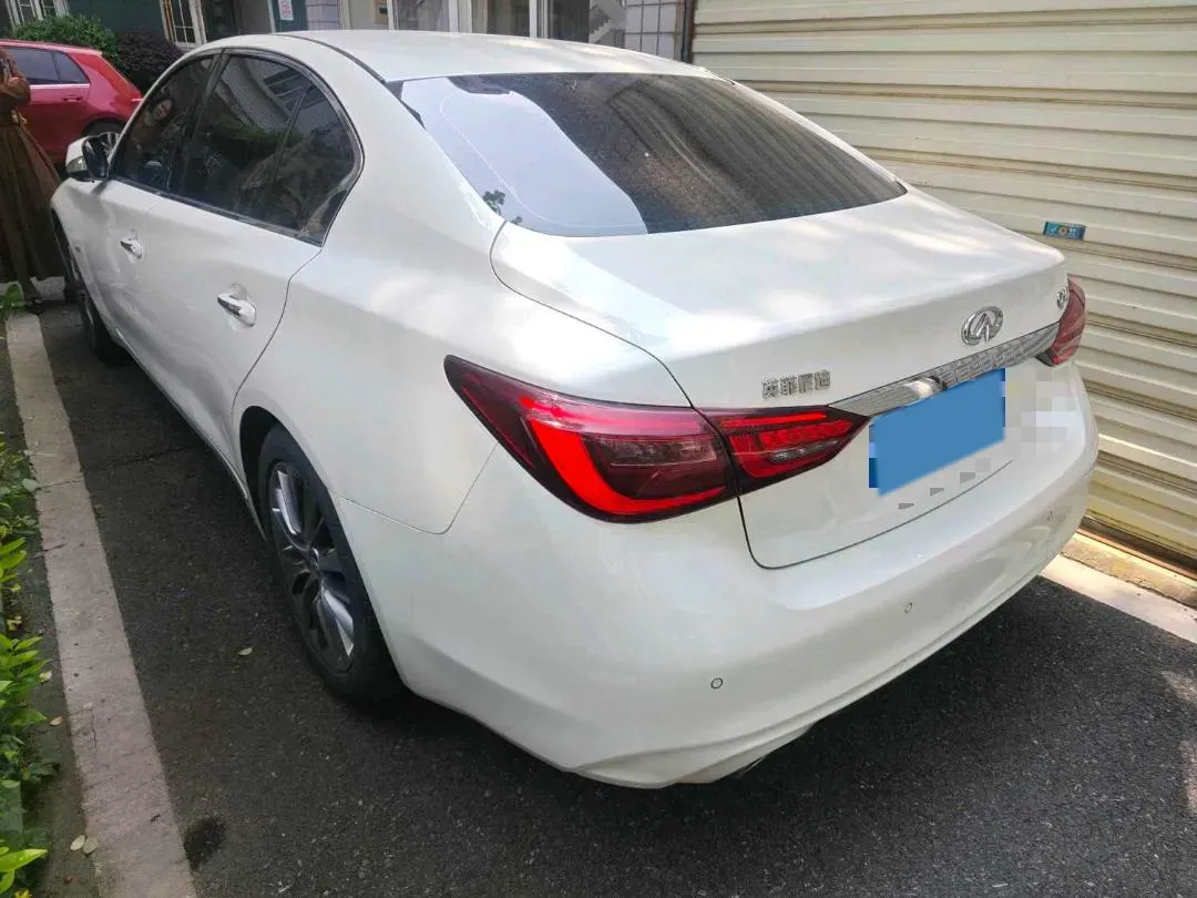 2018 Jeep Grand Commander 2.0T 265HP L4 9AT,autocango,china used car exporter,china ev exporter,chinese used car exporter,chinese used ev exporter