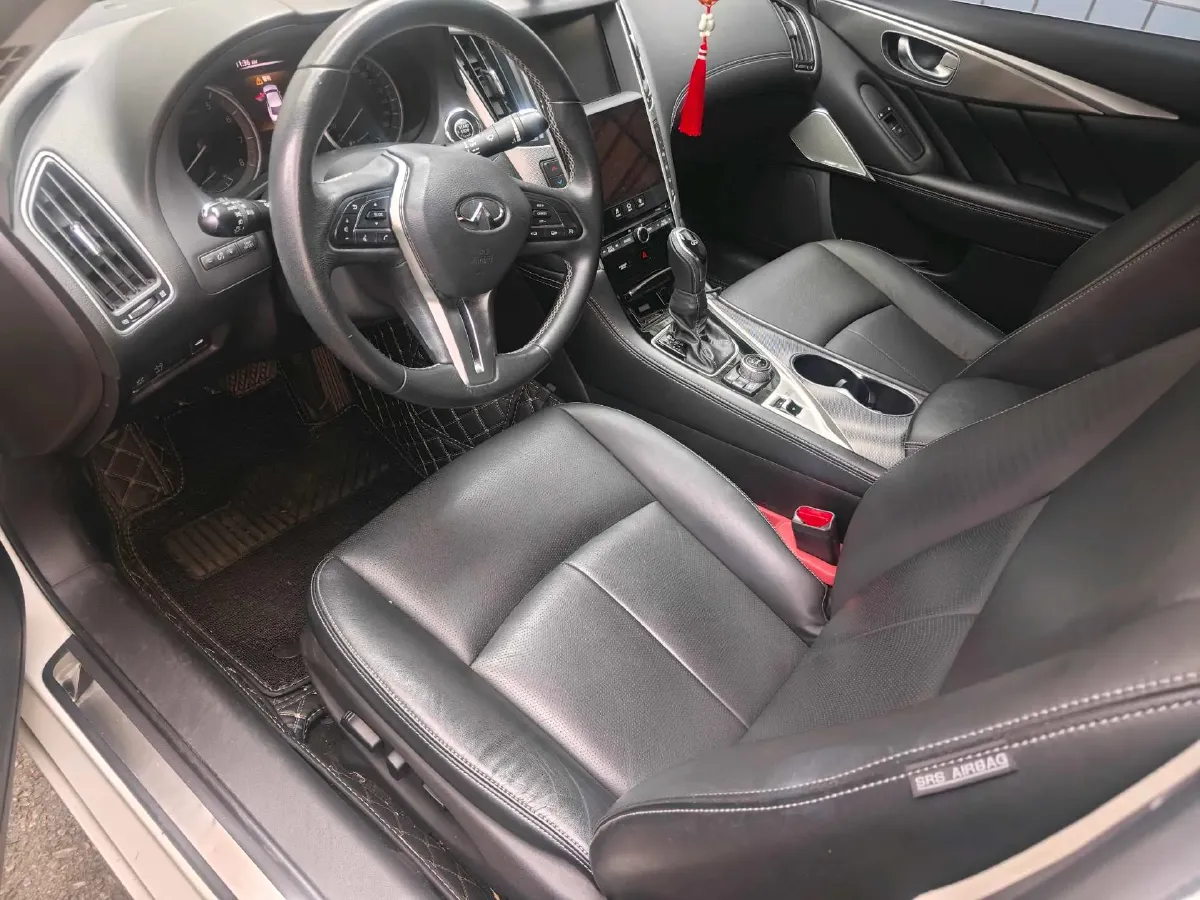 2018 Jeep Grand Commander 2.0T 265HP L4 9AT,autocango,china used car exporter,china ev exporter,chinese used car exporter,chinese used ev exporter