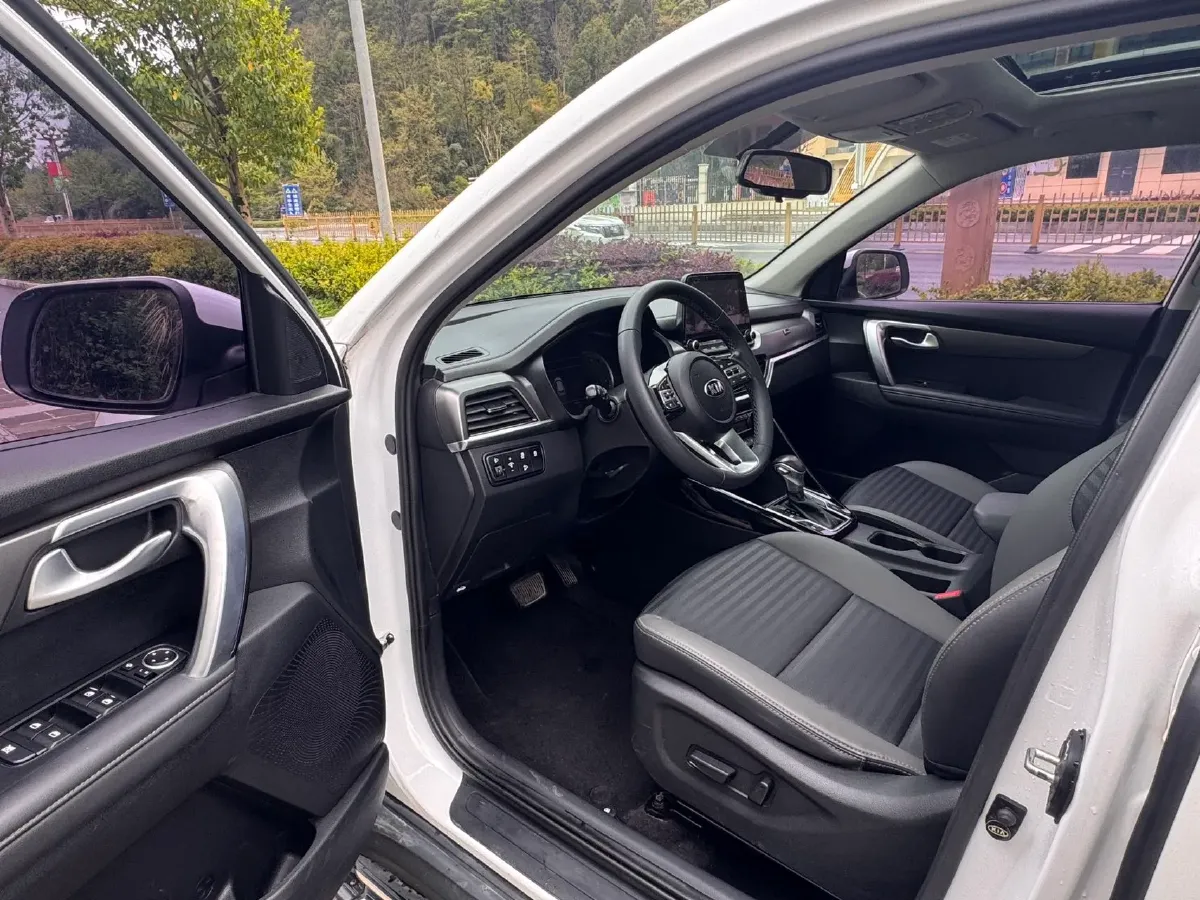 2019 Kia Sportage R 2.0L 160HP L4 6AT,autocango,china used car exporter,china ev exporter,chinese used car exporter,chinese used ev exporter