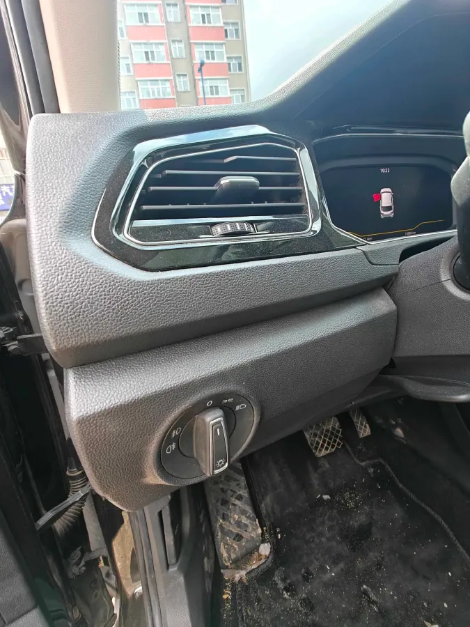 2022 Volkswagen T-Roc 1.4T 150HP L4 7DCT,autocango,china used car exporter,china ev exporter,chinese used car exporter,chinese used ev exporter