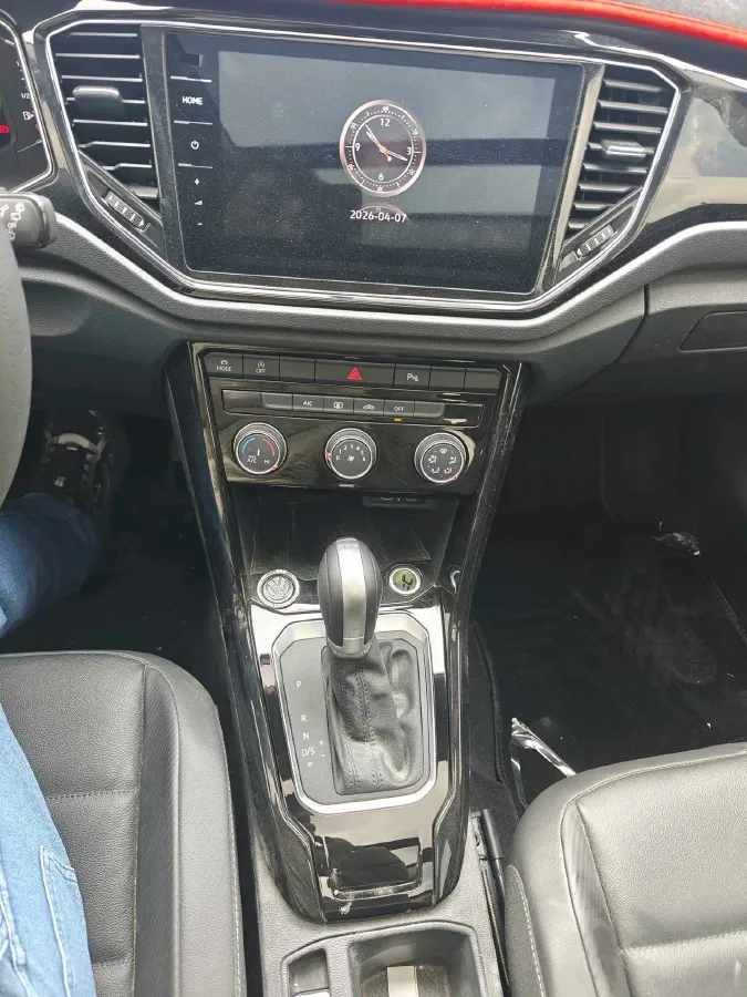 2022 Volkswagen T-Roc 1.4T 150HP L4 7DCT,autocango,china used car exporter,china ev exporter,chinese used car exporter,chinese used ev exporter