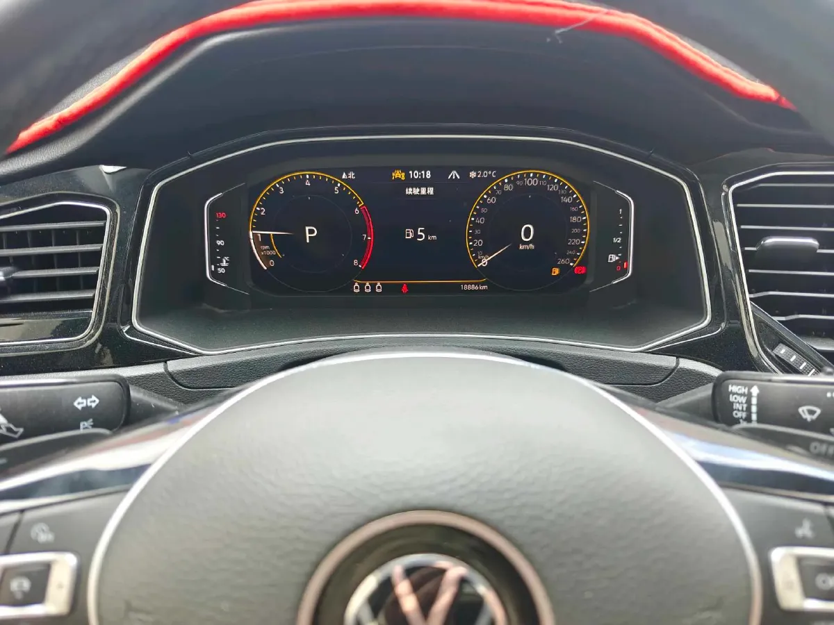 2022 Volkswagen T-Roc 1.4T 150HP L4 7DCT,autocango,china used car exporter,china ev exporter,chinese used car exporter,chinese used ev exporter