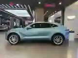 2022 Aston Martin DBX 3.0T 435HP L6 9AT