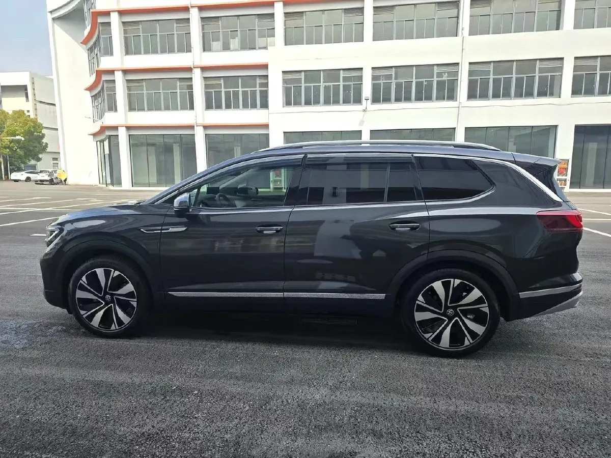 2023 Volkswagen Talagon 2.0T 220HP L4 7DCT,autocango,china used car exporter,china ev exporter,chinese used car exporter,chinese used ev exporter