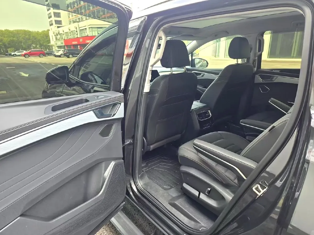 2023 Volkswagen Talagon 2.0T 220HP L4 7DCT,autocango,china used car exporter,china ev exporter,chinese used car exporter,chinese used ev exporter