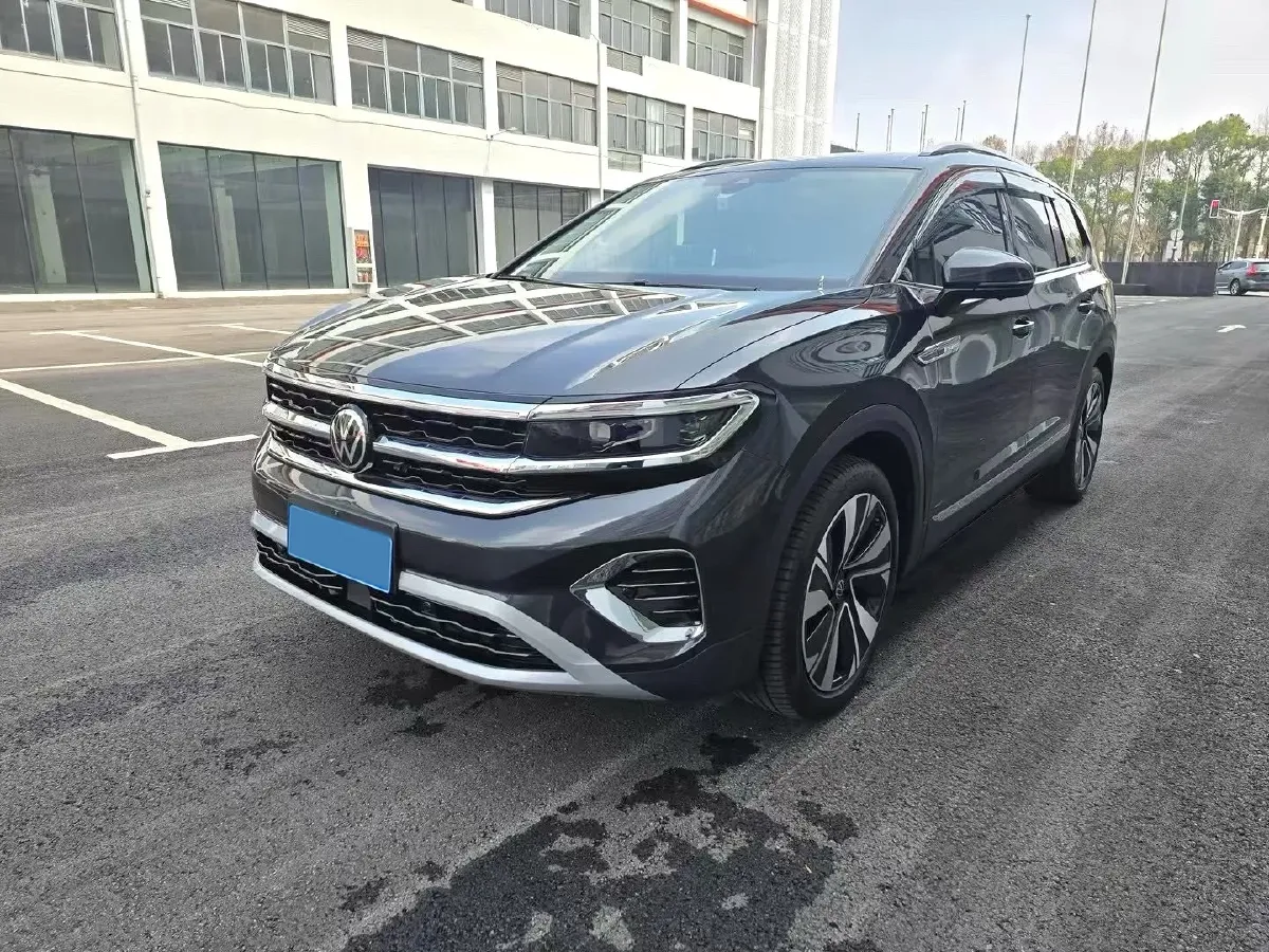 2023 Volkswagen Talagon 2.0T 220HP L4 7DCT,autocango,china used car exporter,china ev exporter,chinese used car exporter,chinese used ev exporter