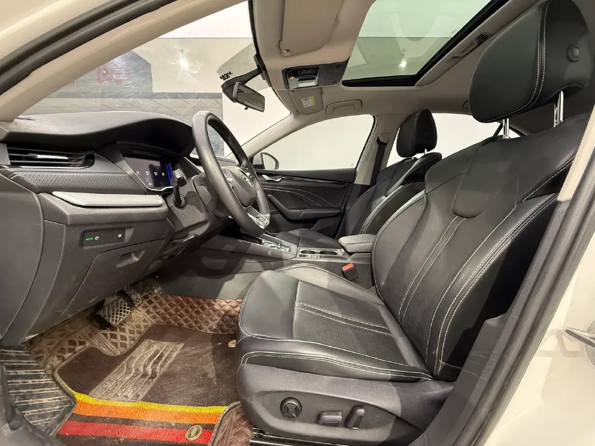 2022 Skoda Octavia 1.4T 150HP L4 7DCT,autocango,china used car exporter,china ev exporter,chinese used car exporter,chinese used ev exporter