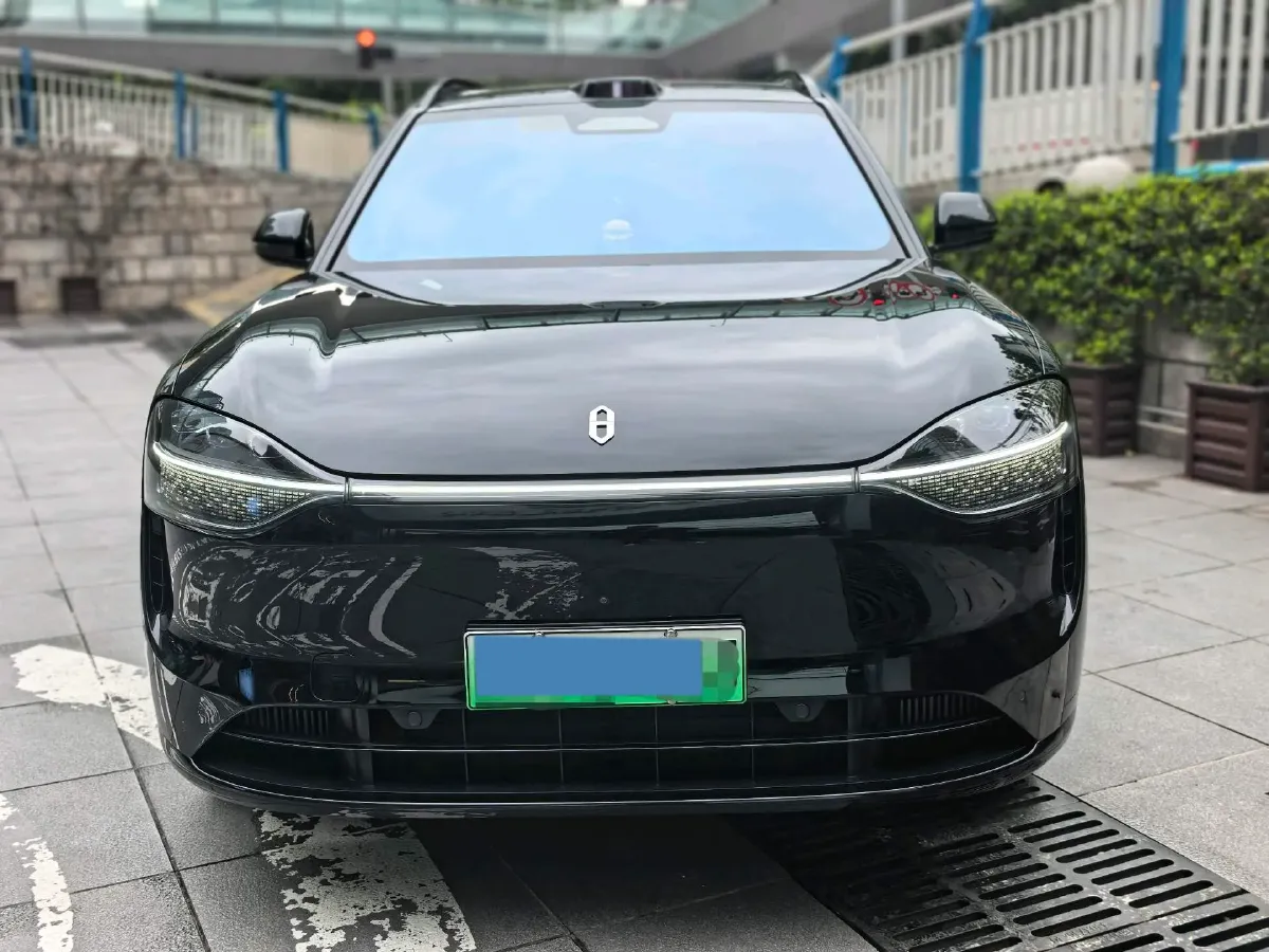 2024 AITO AITO M9 1.5T 152HP L4 REEV 42KWH,autocango,china used car exporter,china ev exporter,chinese used car exporter,chinese used ev exporter
