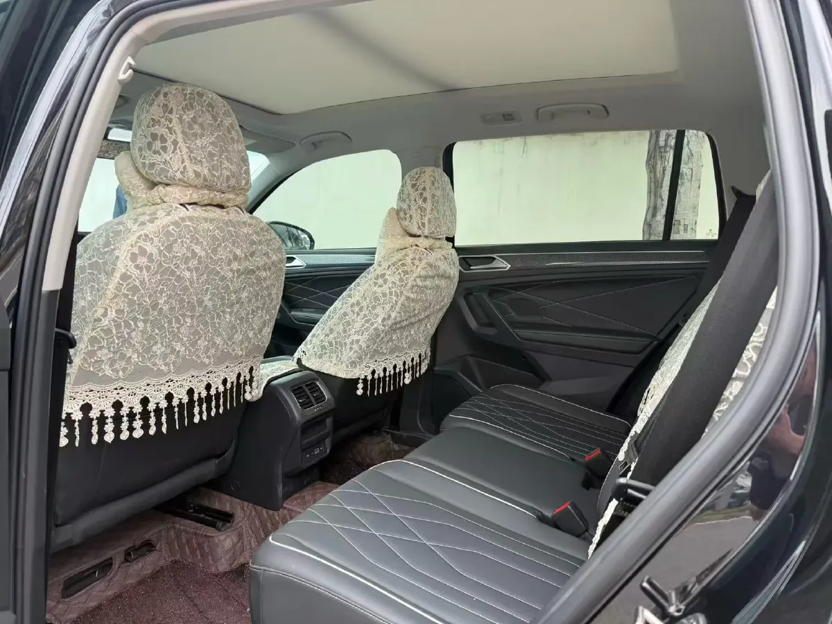 2025 Volkswagen Tiguan L 2.0T 186HP L4 7DCT,autocango,china used car exporter,china ev exporter,chinese used car exporter,chinese used ev exporter