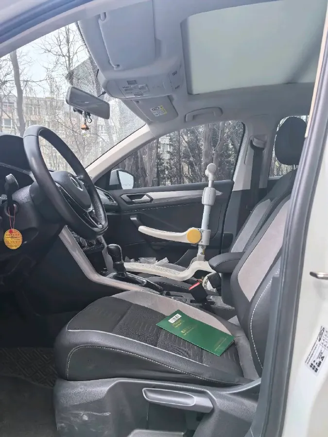 2022 Volkswagen T-Roc 1.4T 150HP L4 7DCT,autocango,china used car exporter,china ev exporter,chinese used car exporter,chinese used ev exporter