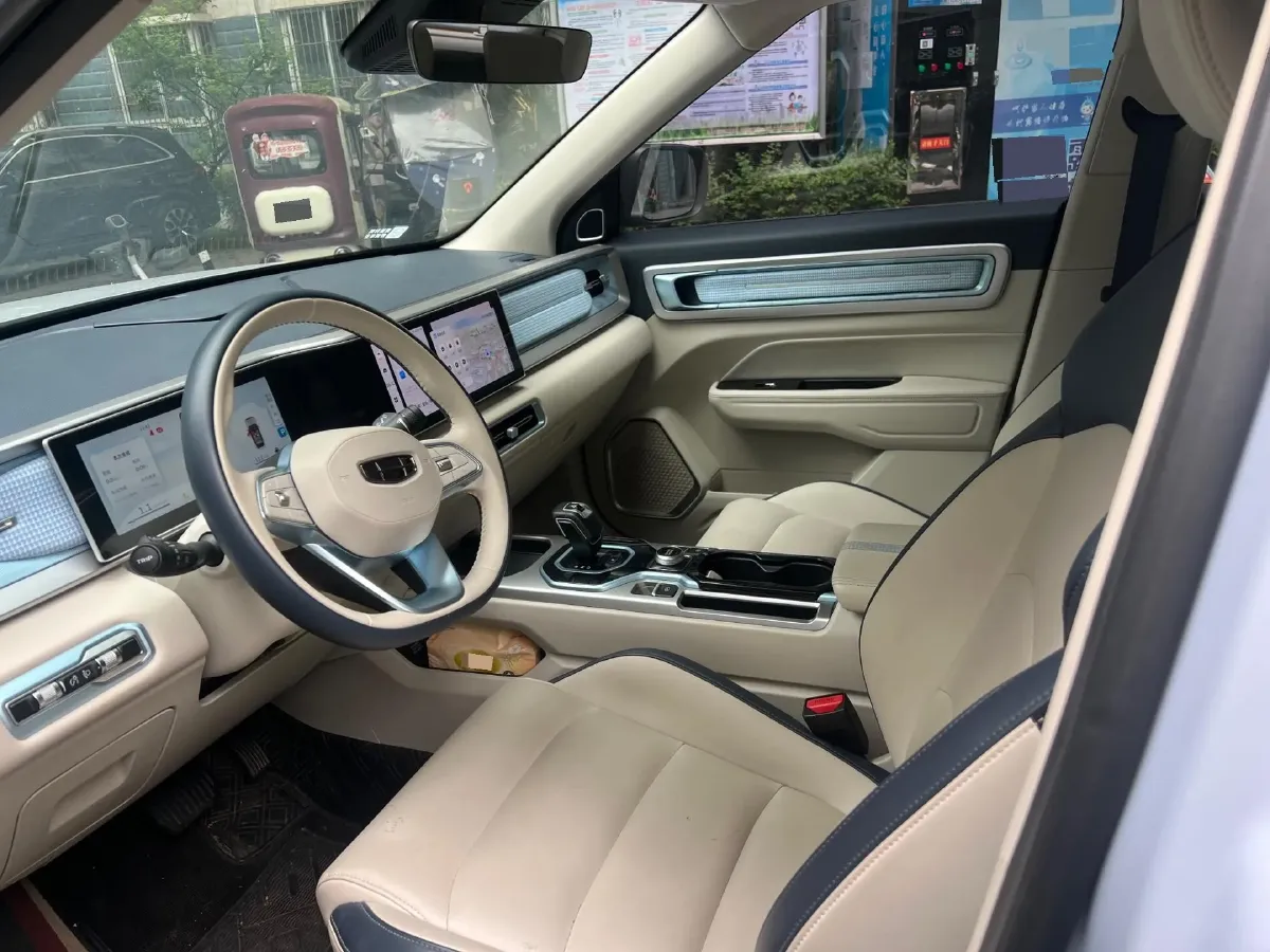 2023 Geely ICON 1.5T 181HP L4 7DCT,autocango,china used car exporter,china ev exporter,chinese used car exporter,chinese used ev exporter