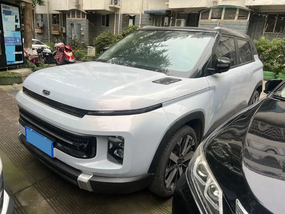 2023 Geely ICON 1.5T 181HP L4 7DCT,autocango,china used car exporter,china ev exporter,chinese used car exporter,chinese used ev exporter