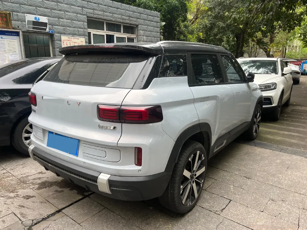2023 Geely ICON 1.5T 181HP L4 7DCT,autocango,china used car exporter,china ev exporter,chinese used car exporter,chinese used ev exporter