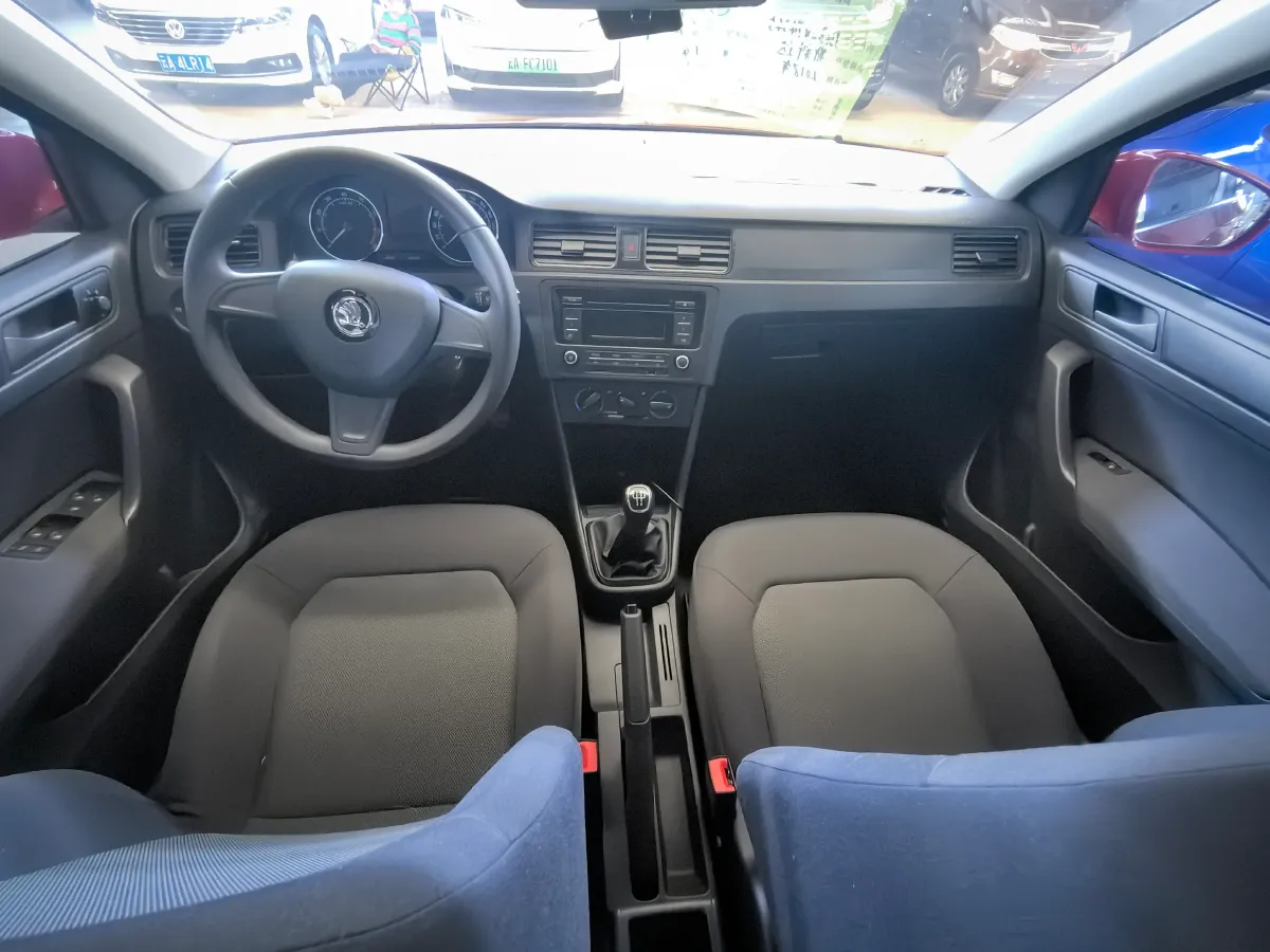 2016 Skoda Rapid Spaceback 1.4L 90HP L4 5MT,autocango,china used car exporter,china ev exporter,chinese used car exporter,chinese used ev exporter