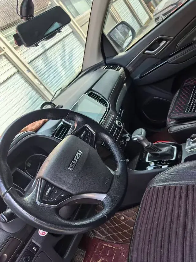 2019 Isuzu D-MAX 3.0T 177HP L4 6AT,autocango,china used car exporter,china ev exporter,chinese used car exporter,chinese used ev exporter