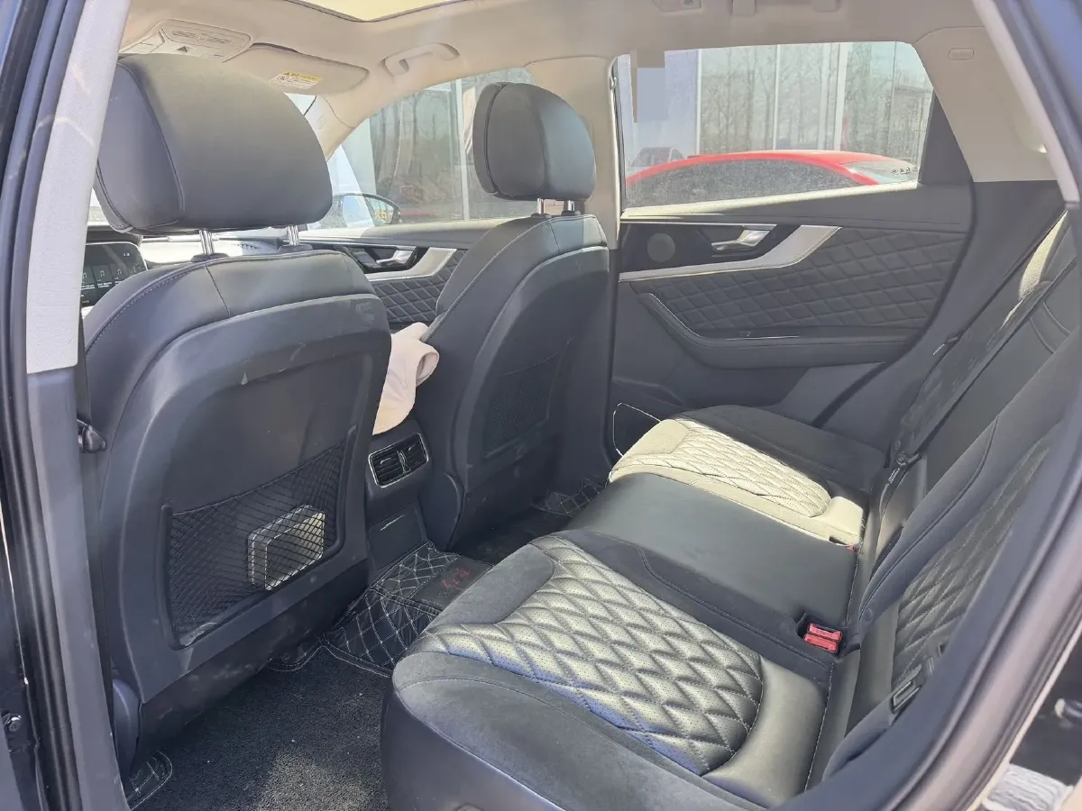 2019 HongQi HS5 2.0T 224HP L4 6AT,autocango,china used car exporter,china ev exporter,chinese used car exporter,chinese used ev exporter