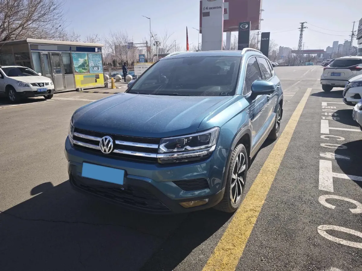 2019 MINI MINI 1.5T 102HP L3 7DCT,autocango,china used car exporter,china ev exporter,chinese used car exporter,chinese used ev exporter