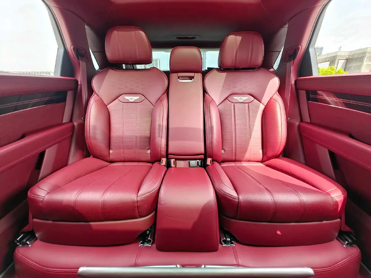 2024 Bentley Bentayga 4.0T 550HP V8 8AT,autocango,china used car exporter,china ev exporter,chinese used car exporter,chinese used ev exporter