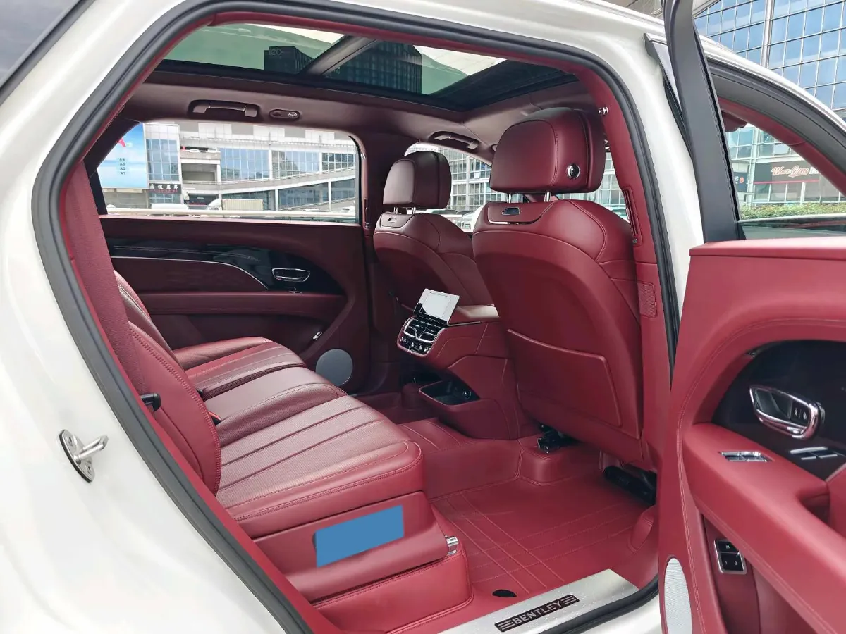 2024 Bentley Bentayga 4.0T 550HP V8 8AT,autocango,china used car exporter,china ev exporter,chinese used car exporter,chinese used ev exporter