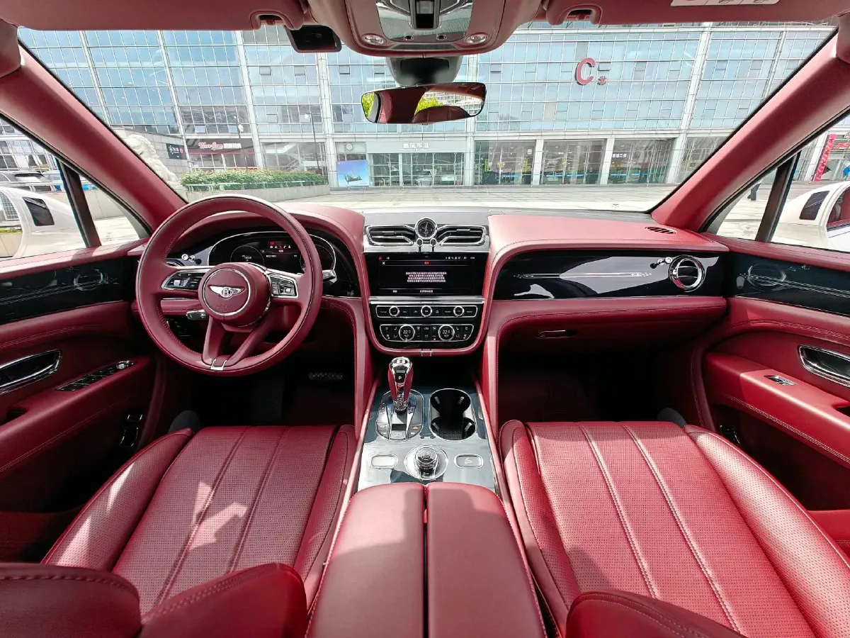 2024 Bentley Bentayga 4.0T 550HP V8 8AT,autocango,china used car exporter,china ev exporter,chinese used car exporter,chinese used ev exporter