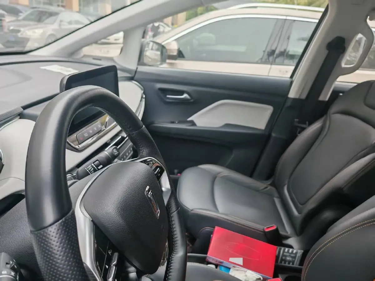 2022 JMC YuHu 7 2.0T 141HP L4 8AT,autocango,china used car exporter,china ev exporter,chinese used car exporter,chinese used ev exporter