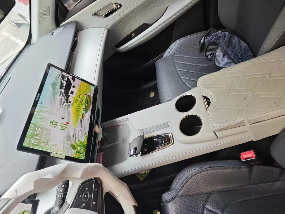 2024 ChangAn UNI-Z 1.5L 98HP L4 E-CVT PHEV 18.4KWH,autocango,china used car exporter,china ev exporter,chinese used car exporter,chinese used ev exporter