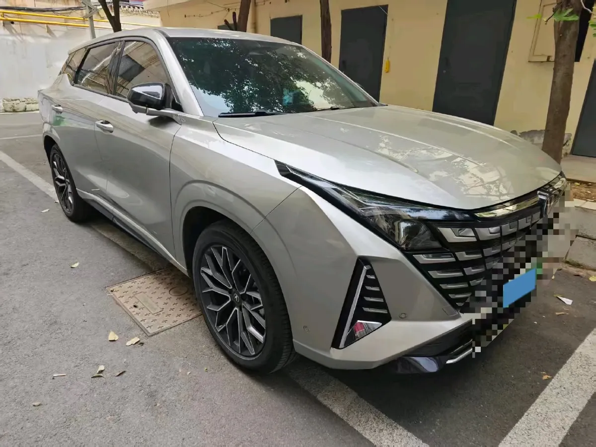 2024 ChangAn UNI-Z 1.5L 98HP L4 E-CVT PHEV 18.4KWH,autocango,china used car exporter,china ev exporter,chinese used car exporter,chinese used ev exporter