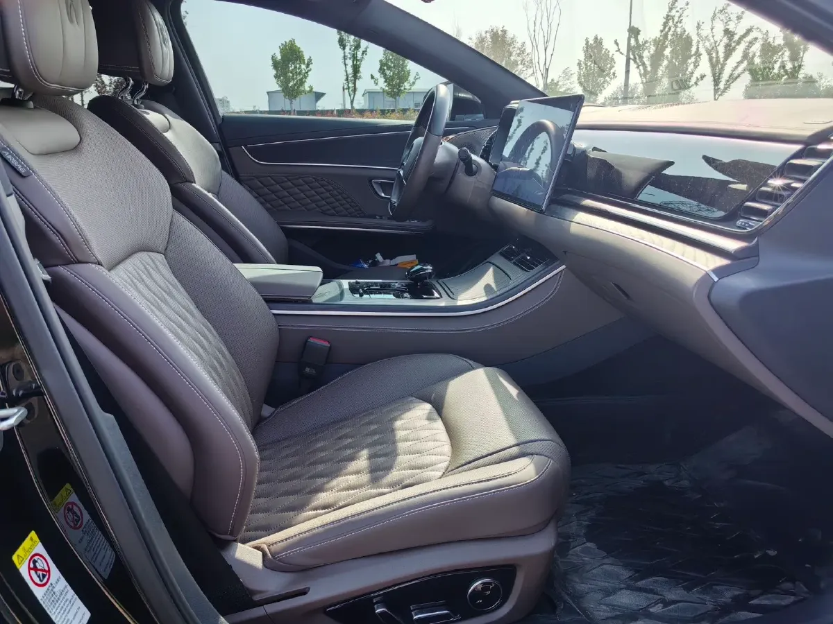 2022 Volkswagen Tiguan L 2.0T 186HP L4 7DCT,autocango,china used car exporter,china ev exporter,chinese used car exporter,chinese used ev exporter