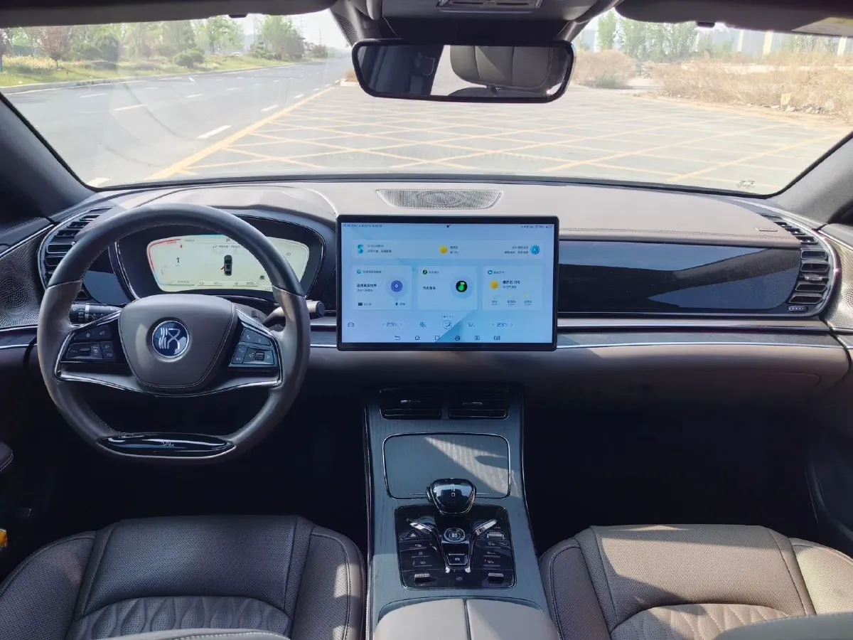 2022 Volkswagen Tiguan L 2.0T 186HP L4 7DCT,autocango,china used car exporter,china ev exporter,chinese used car exporter,chinese used ev exporter