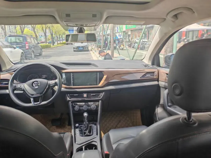 2020 Volkswagen Tharu 1.4T 150HP L4 7DCT,autocango,china used car exporter,china ev exporter,chinese used car exporter,chinese used ev exporter