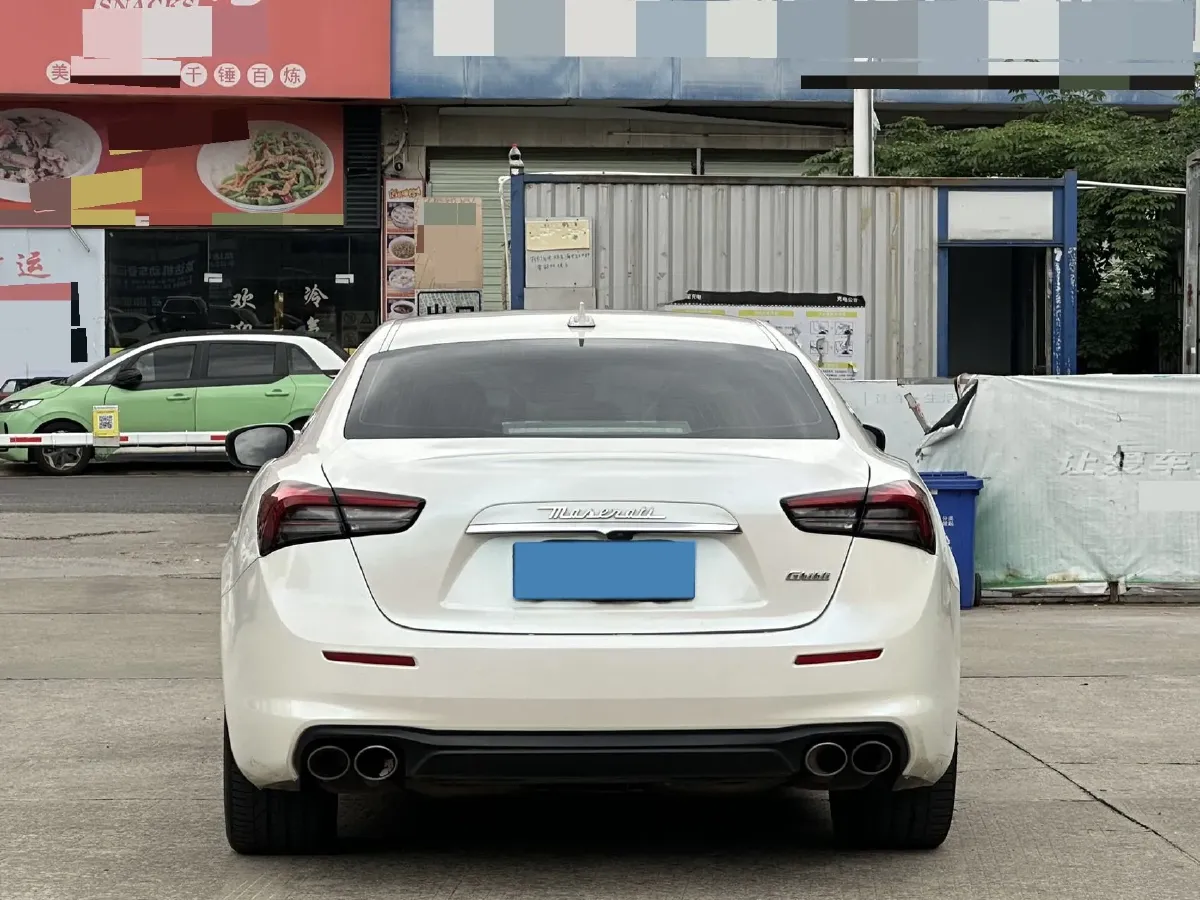 2021 Maserati Ghibli 2.0T 330HP L4 8AT,autocango,china used car exporter,china ev exporter,chinese used car exporter,chinese used ev exporter