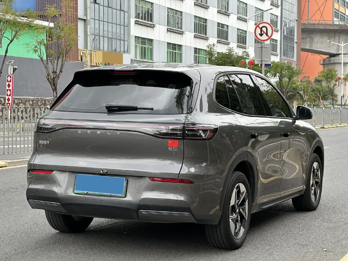 2024 LanDian E5 1.5L 110HP L4 E-CVT PHEV 17.52KWH,autocango,china used car exporter,china ev exporter,chinese used car exporter,chinese used ev exporter