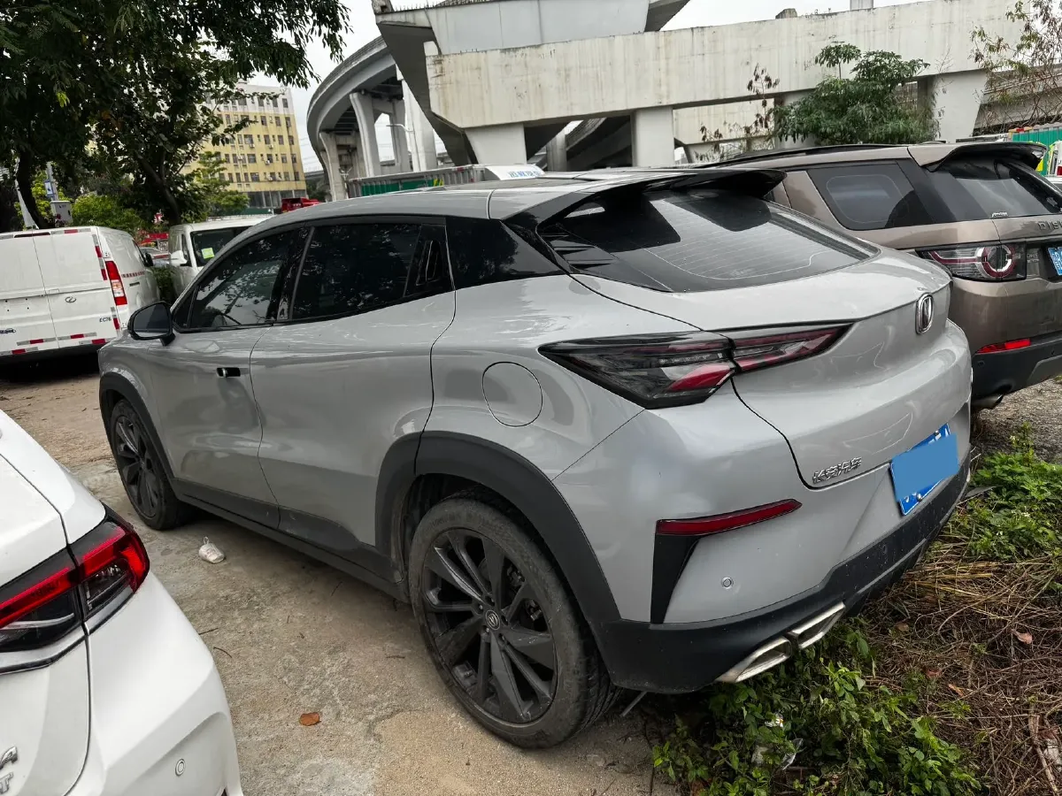 2020 ChangAn UNI-T 1.5T 180HP L4 7DCT,autocango,china used car exporter,china ev exporter,chinese used car exporter,chinese used ev exporter