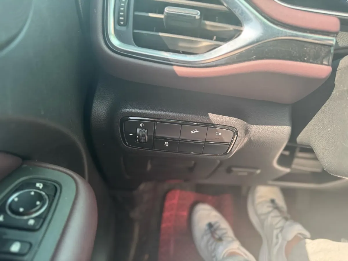 2021 GAC Trumpchi M6 1.5T 169HP L4 7DCT,autocango,china used car exporter,china ev exporter,chinese used car exporter,chinese used ev exporter