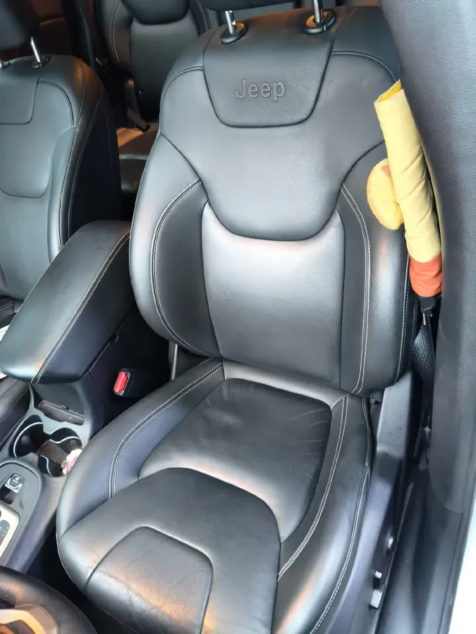 2017 Jeep Cherokee 2.0L 155HP L4 9AT,autocango,china used car exporter,china ev exporter,chinese used car exporter,chinese used ev exporter