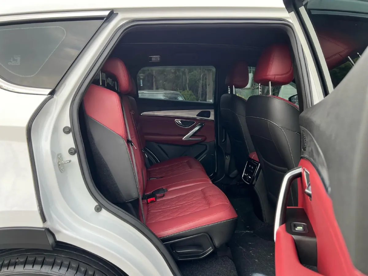 2023 Jetour X70 Plus 1.6T 197HP L4 7DCT,autocango,china used car exporter,china ev exporter,chinese used car exporter,chinese used ev exporter