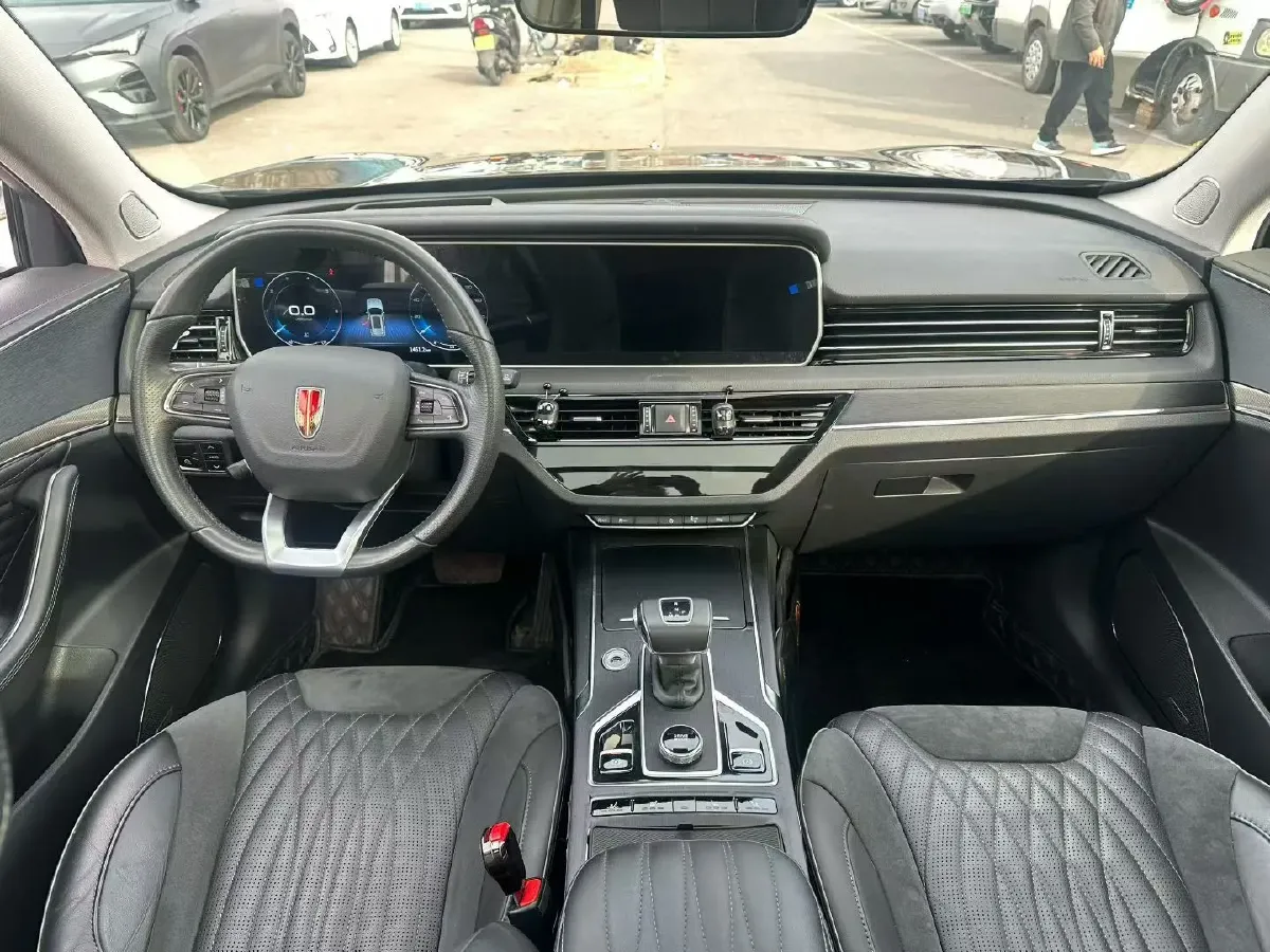 2022 HongQi HS5 2.0T 224HP L4 6AT,autocango,china used car exporter,china ev exporter,chinese used car exporter,chinese used ev exporter