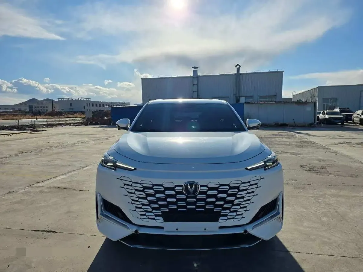 2021 ChangAn UNI-K 2.0T 233HP L4 8AT,autocango,china used car exporter,china ev exporter,chinese used car exporter,chinese used ev exporter