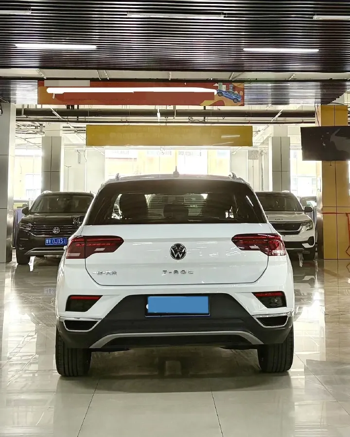 2022 Volkswagen T-Roc 1.4T 150HP L4 7DCT,autocango,china used car exporter,china ev exporter,chinese used car exporter,chinese used ev exporter
