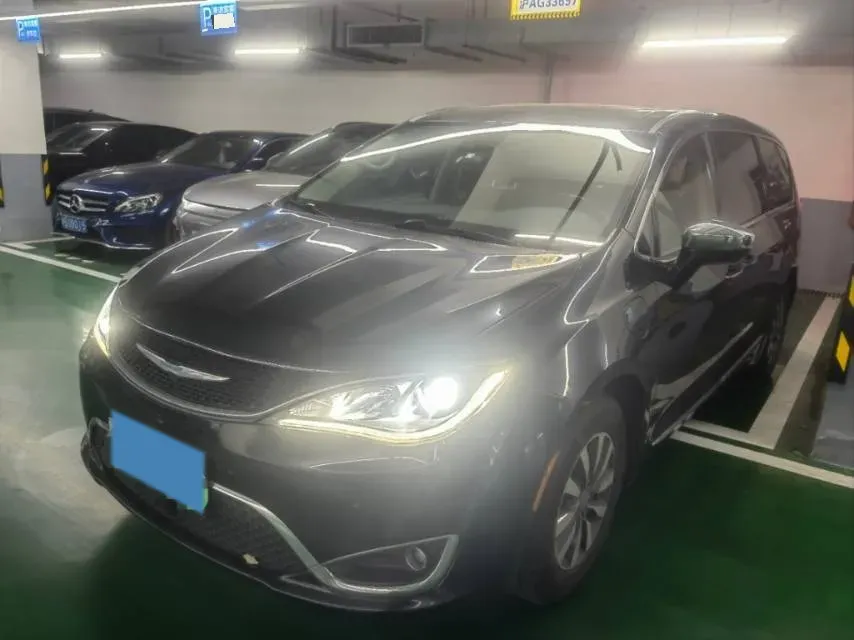 2018 Chrysler Pacifica 3.6L 245HP V6 E-CVT PHEV 16KWH,autocango,china used car exporter,china ev exporter,chinese used car exporter,chinese used ev exporter