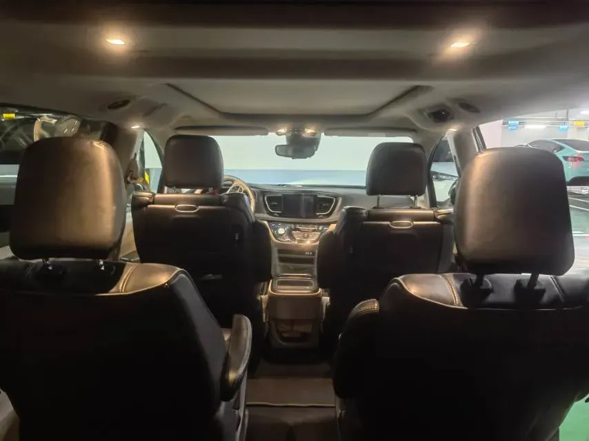 2018 Chrysler Pacifica 3.6L 245HP V6 E-CVT PHEV 16KWH,autocango,china used car exporter,china ev exporter,chinese used car exporter,chinese used ev exporter