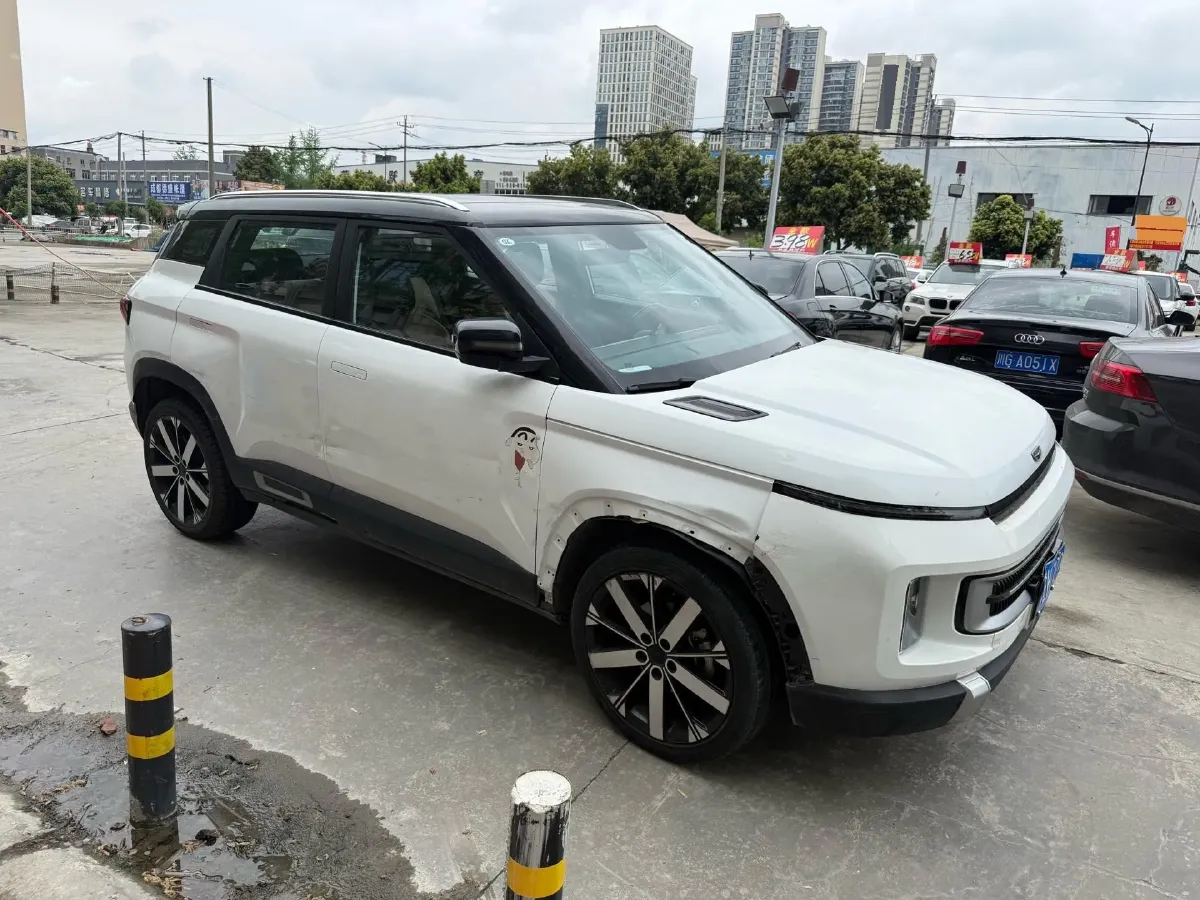 2023 Geely ICON 1.5T 181HP L4 7DCT,autocango,china used car exporter,china ev exporter,chinese used car exporter,chinese used ev exporter
