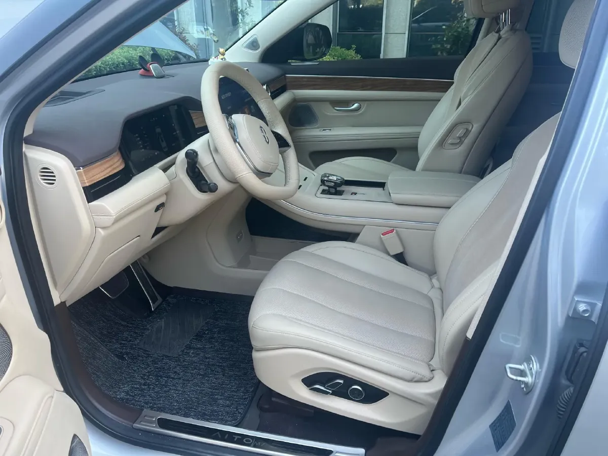 2024 AITO AITO M7 1.5T 152HP L4 REEV 40KWH,autocango,china used car exporter,china ev exporter,chinese used car exporter,chinese used ev exporter