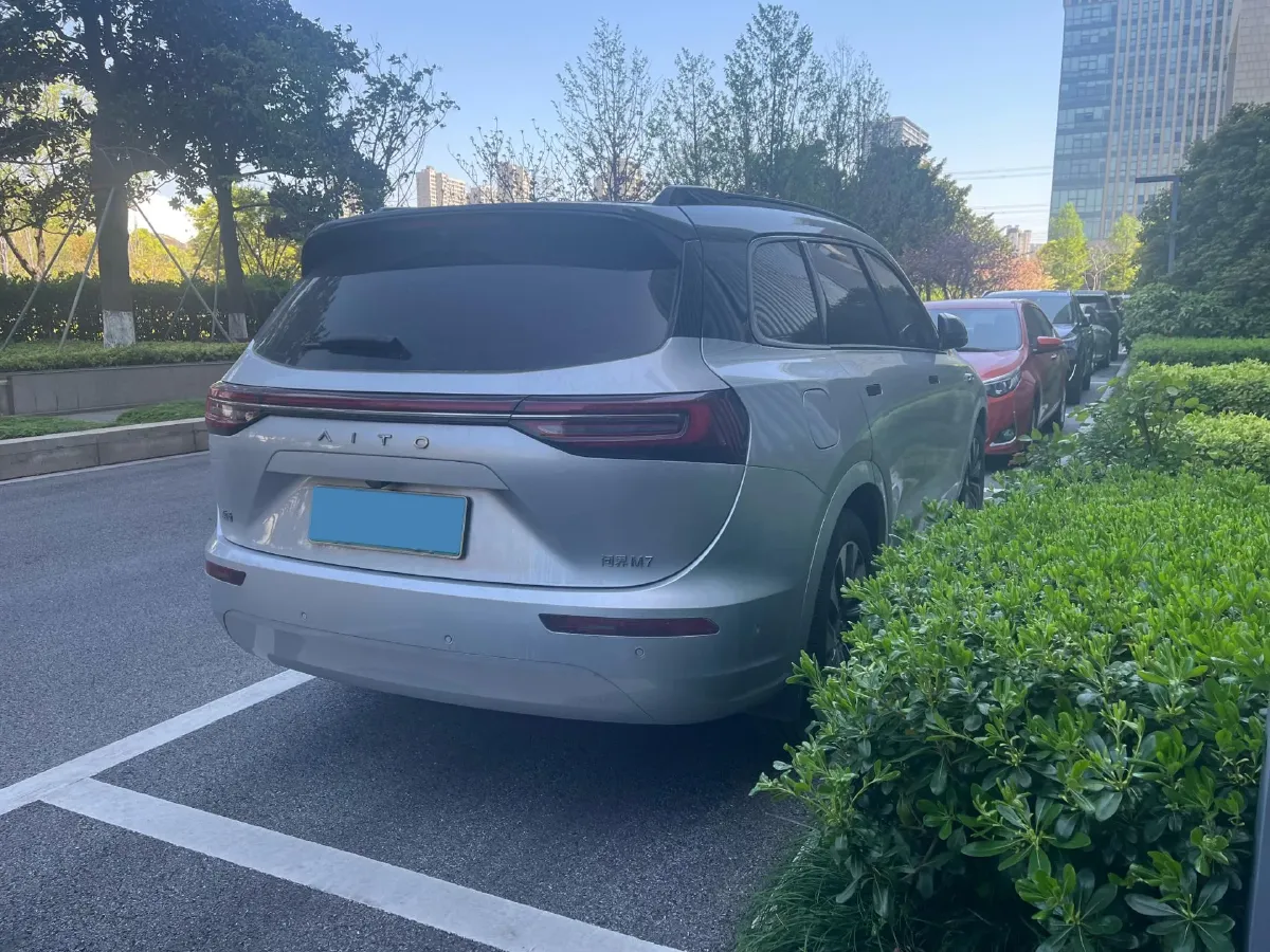 2024 AITO AITO M7 1.5T 152HP L4 REEV 40KWH,autocango,china used car exporter,china ev exporter,chinese used car exporter,chinese used ev exporter