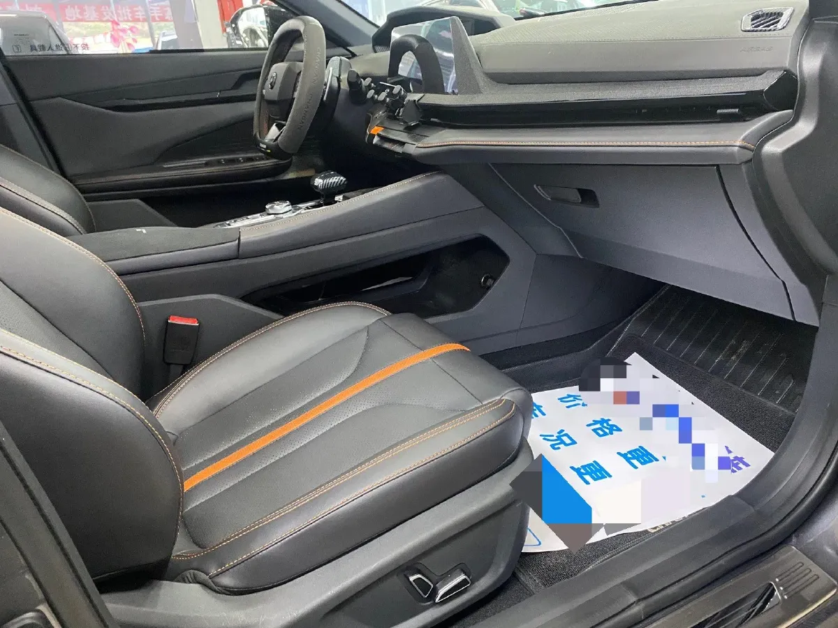 2024 ChangAn UNI-V 1.5T 188HP L4 7DCT,autocango,china used car exporter,china ev exporter,chinese used car exporter,chinese used ev exporter