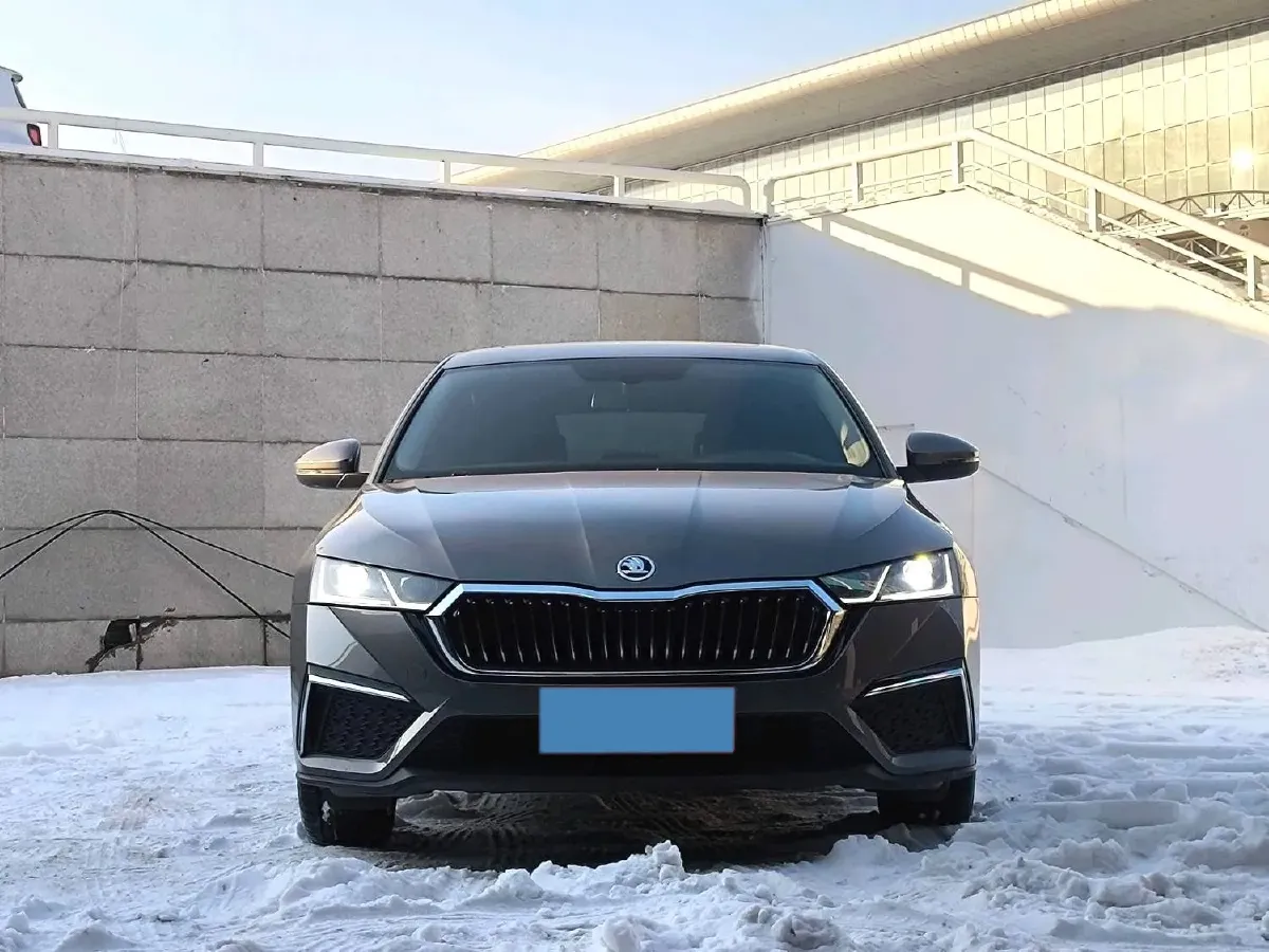 2021 Skoda Octavia 1.4T 150HP L4 7DCT,autocango,china used car exporter,china ev exporter,chinese used car exporter,chinese used ev exporter