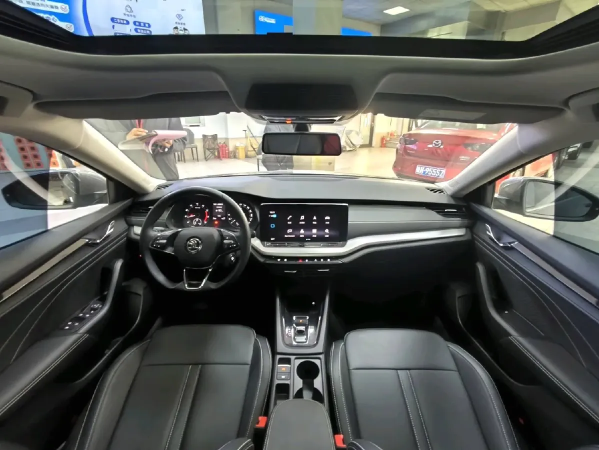 2021 Skoda Octavia 1.4T 150HP L4 7DCT,autocango,china used car exporter,china ev exporter,chinese used car exporter,chinese used ev exporter