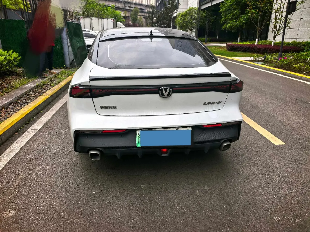 2023 ChangAn UNI-V iDD 1.5T 170HP L4 6TCT PHEV 18.4KWH,autocango,china used car exporter,china ev exporter,chinese used car exporter,chinese used ev exporter