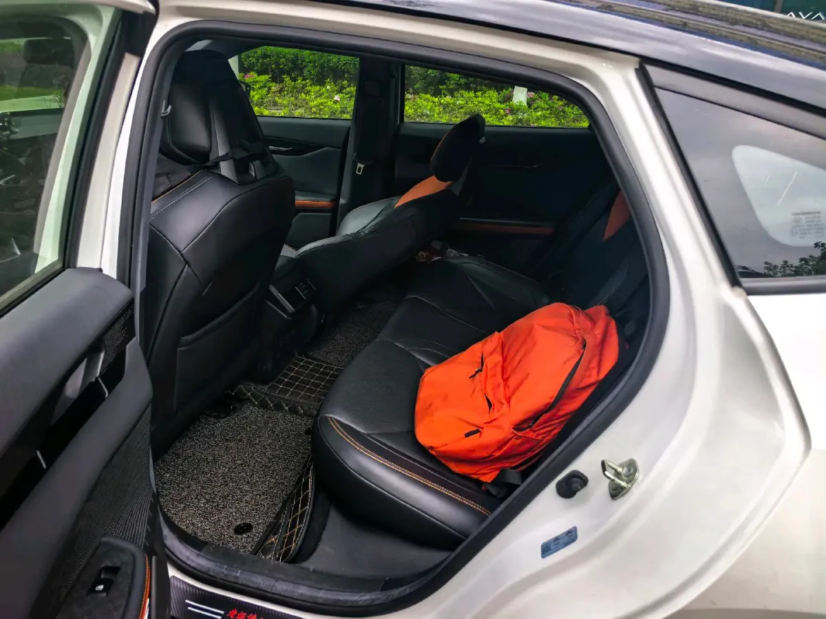 2023 ChangAn UNI-V iDD 1.5T 170HP L4 6TCT PHEV 18.4KWH,autocango,china used car exporter,china ev exporter,chinese used car exporter,chinese used ev exporter